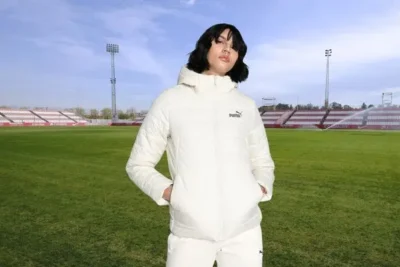 Los mejores plumíferos deportivos de mujer